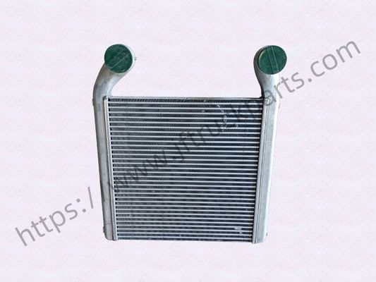 Intercooler pequeño WG9925530127 para SINOTRUK HOWO A7 SITRAK C7H Partes de los tanques de agua para camiones